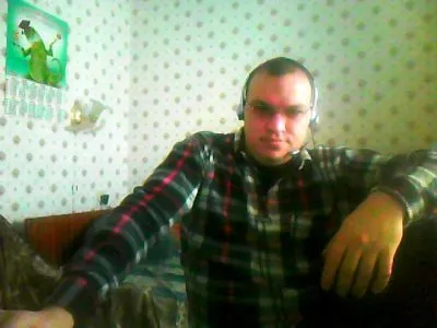 Нам кричат  А мы? Молчим