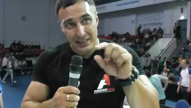 Мини лекция чемпиона мира по армрестлингу Алексея Воеводина о Сыроедении