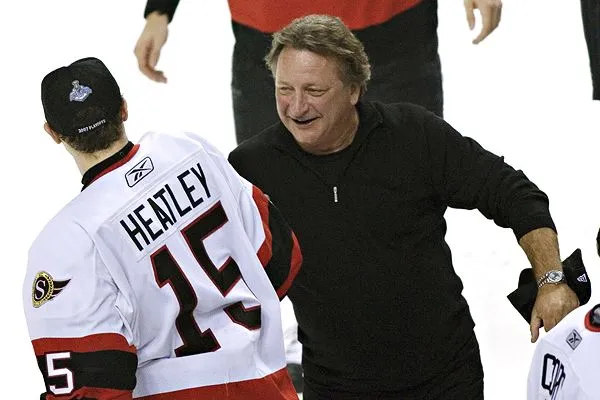 Мультимиллионер и владелец Оттава Сенаторс  - Евгений Мельник, Канада.