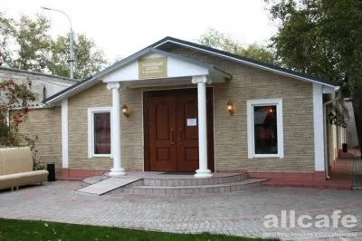 Ответит ли РПЦ за кабак на кладбище, где захоронен великий Рублев?