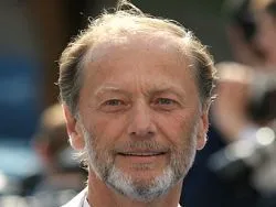 Михаил Задорнов помогает евреям