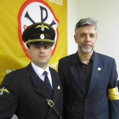 Как надо правильно проводить Русские шествия.