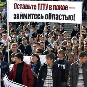 Караван идёт, а собака даже не лает