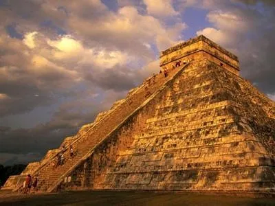 Московский Зиккурат — Кремлёвский оператор