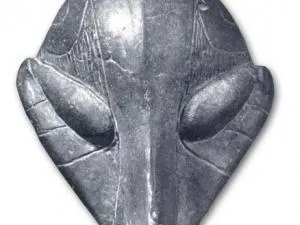 Кому поклоняются кришнаиты и буддисты?