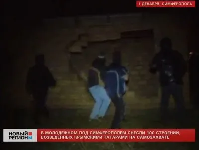 В Крыму Русские прогнали татар, после чего неизвестные устроили поджог на месте строительства мечети