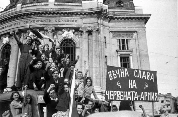 Честное и Славное лицо Русского воина в Европе во Вторую Мировую Войну.