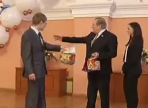 Ученик отказался от денежной премии главы города