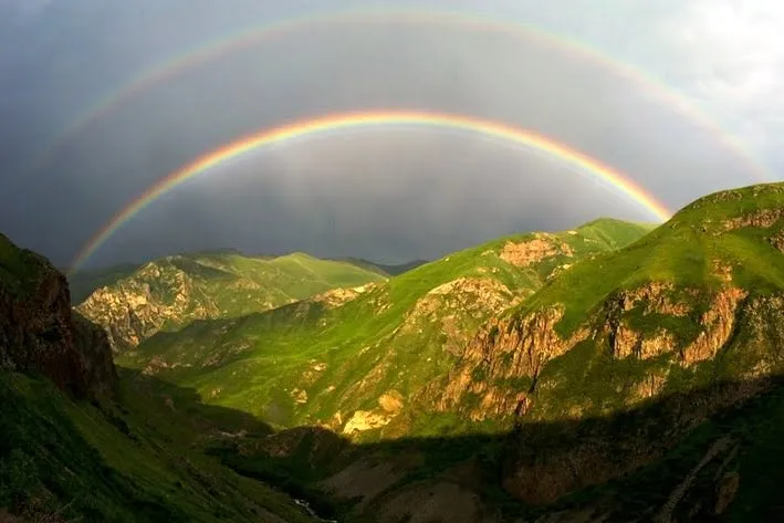 uploads/posts/2013-01/1358534618_armenia-double-rainbow.webp