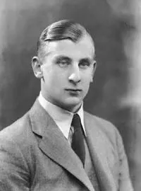 Летающий Принц - Александр Оболенский, Англия