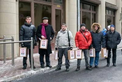 100 000 подписей за визы переданы Путину