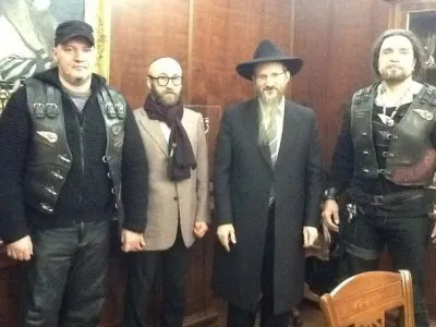 Орденоносцы Путина или кому принадлежат "Ночные Волки"