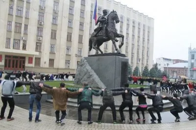 Не вижу, не слышу, не говорю!