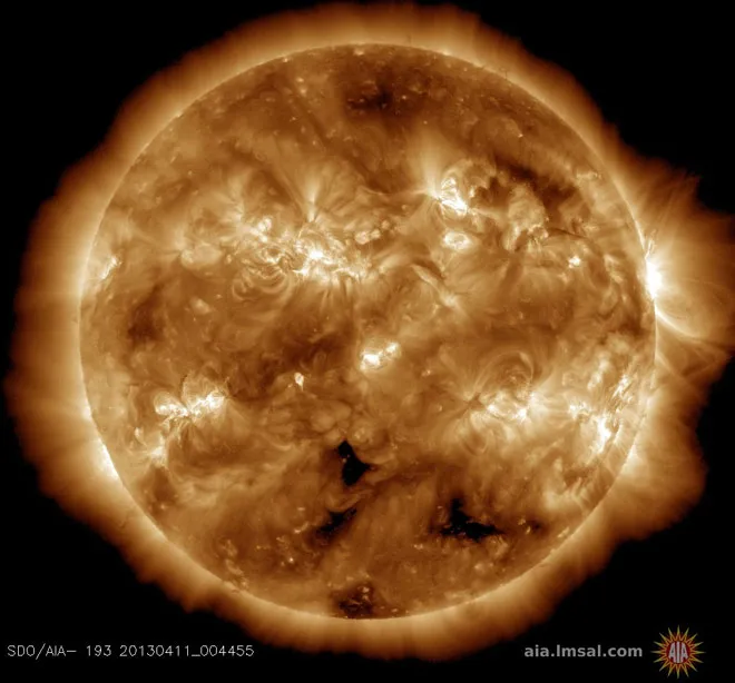 Ученые предсказывают мощные магнитные бури 18-20 мая.