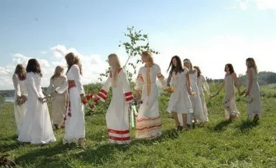 1 мая (Травеня) -  праздник Живин день