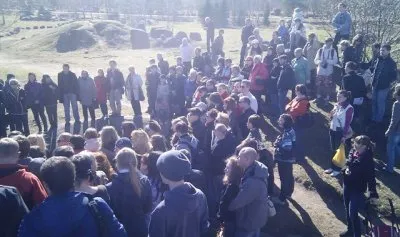 Апрельские мистерии у минского камня Дед