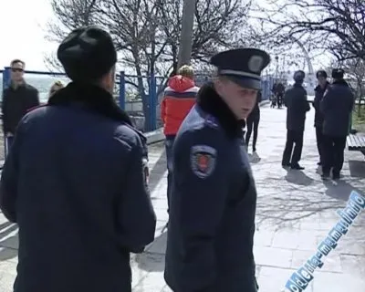 Бессаме Мучо в театре абсурда на Ланжероне