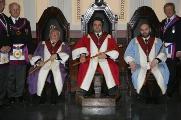 ЗАКВАСКА МАСОНСТВА. ВЫЙДИТЕ ИЗ СРЕДЫ ИХ И ОТДЕЛИТЕСЬ.