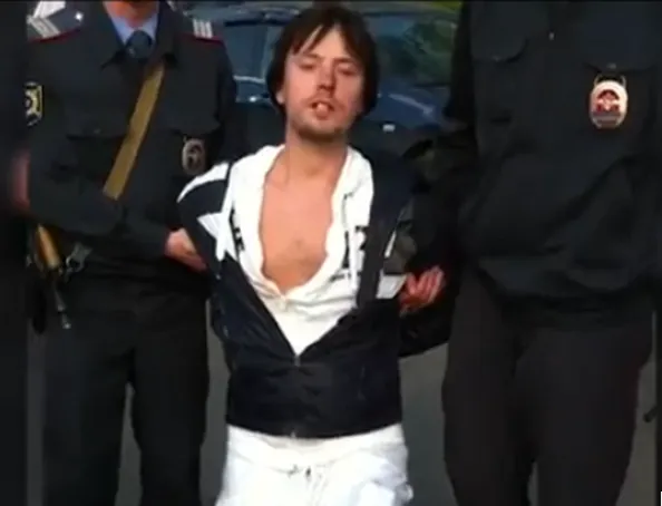 ЕВРЕИ НЕ ПЬЮТ? ПЬЯНЫЙ(!) певец(?) Витас угрожал сбитой им девушке пистолетом! ДОПОЛНЕНО.