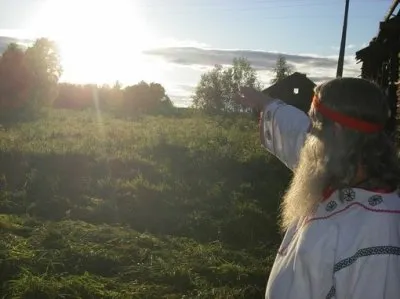 Душа – Солнцу, Прах – Земле!