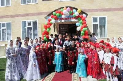 Русские сироты будут спасены от зверств иностранных усыновителей: их отвезут на Кавказ. Доп-ния.