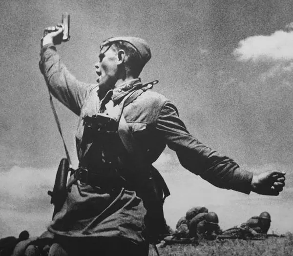 НА ВОЙНЕ КАК НА ВОЙНЕ, ИЛИ ЧТО ТАКОЕ НАСТОЯЩИЙ "НАРОДНЫЙ ФРОНТ"!