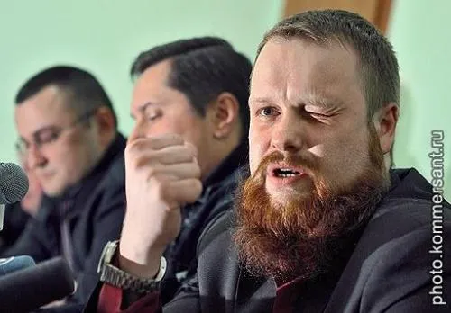 «Славянский союз» – возглавляет этот «СС» рыжий и картавый еврей Дмитрий Демушкин