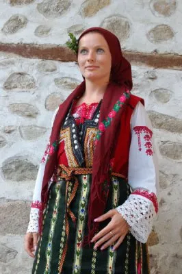 СВОИ и ЧУЖИЕ.