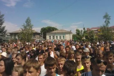 Заявление на митинге в Пугачёве матери убитого чеченцами Маржанова