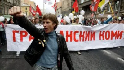 Нерусские полицейские и нерусские власти пытаются потушить пугачёвские волнения