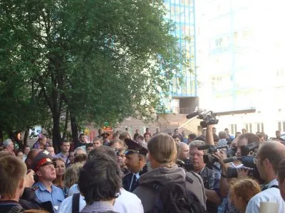 Как я поучаствовал в народном сходе против иммигрантов-педофилов.