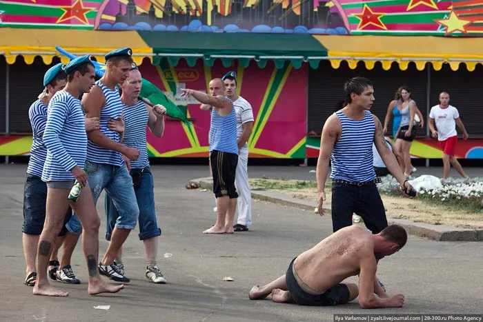 К дню ВДВ. Трусость, деградация и предательство своего народа