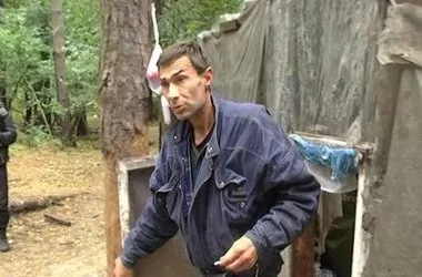 На Киевщине супруги с 4-мя детьми 8 лет жили в лесу