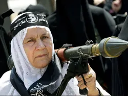 Подрывом автобуса мусульмане добивались повышения любви к ним?