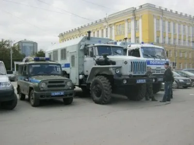 Таксисты Рязани вышли на улицы с требованием выселить узбеков из города