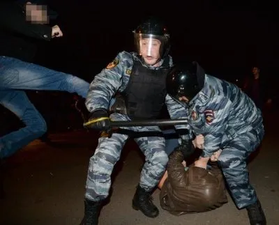 Русское востание в Бирюлёво: Народный сход в Москве перерос в погромы / Обновление 11