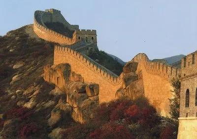 Про рузкий фошызм и великое стеновозведение.