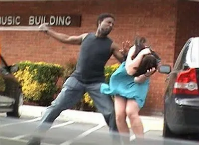 Выруби белого - новая забава негров.