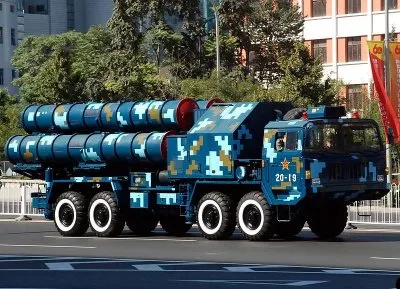 Военная реформа идет полным ходом, армия стремительно деградирует.