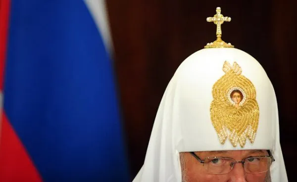 Смиренный кортеж патриарха всея Руси