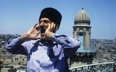 Муэдзин призывал исламистов к молитве с крыши собора на Красной площади