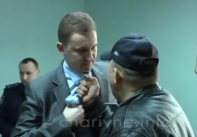 Представитель Правого Сектора и прокурор