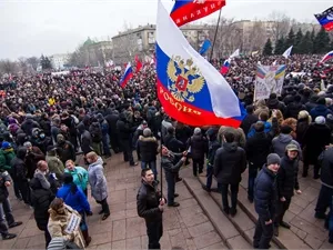 В Донецке проходят огромные пророссийские митинги