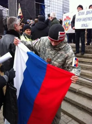 Огромный пророссийский митинг в Донецке избрал Народного Губернатора