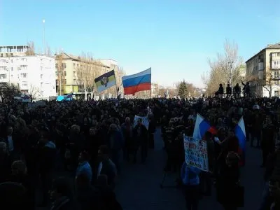 На юго-востоке Украины проходят многочисленные митинги 