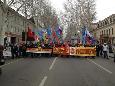 На юго-востоке Украины проходят многочисленные митинги 