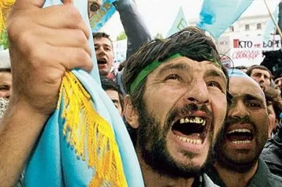 Русско-татарский конфликт в Крыму: татарские сотни Евромайдана начали захват Бахчисарайского района