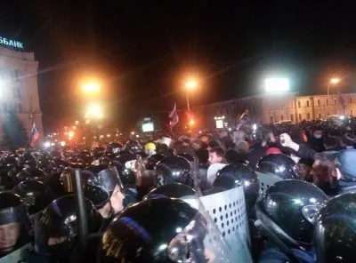Массовые митинги на юго-востоке Украины. В Донецке захвачена обладминистрация. [Прямой эфир / Обновление 7]