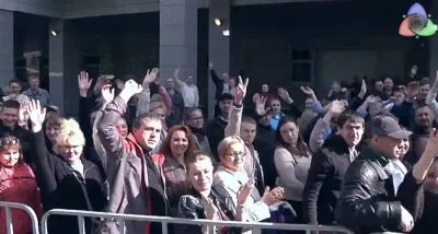 Жители Донбасса и Луганщины на референдуме о независимости от Украины в Москве