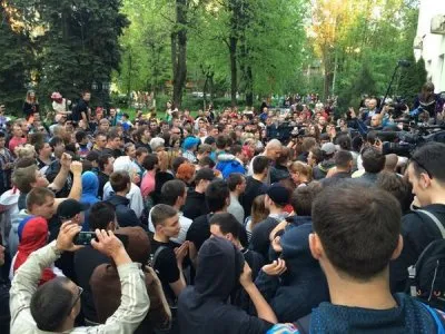 Народный сход в Пушкино: народ начал вершить уличное правосудие
